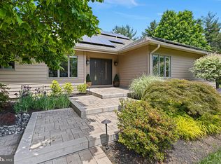 4 Hemlock Ct, Princeton, NJ 08540