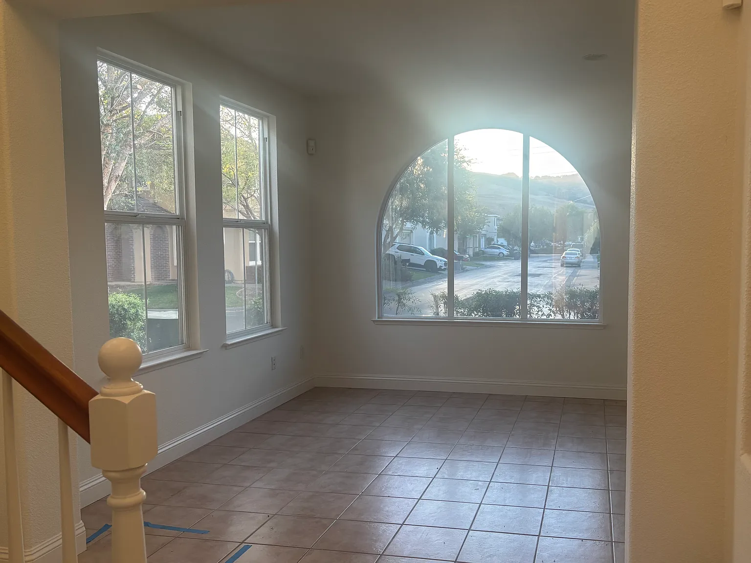 3 bed, 2.5 bath, 2264 sqft, $3,850 — Photo 3
