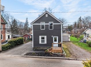 38 Bennett St, Brockville, ON K6V2V8