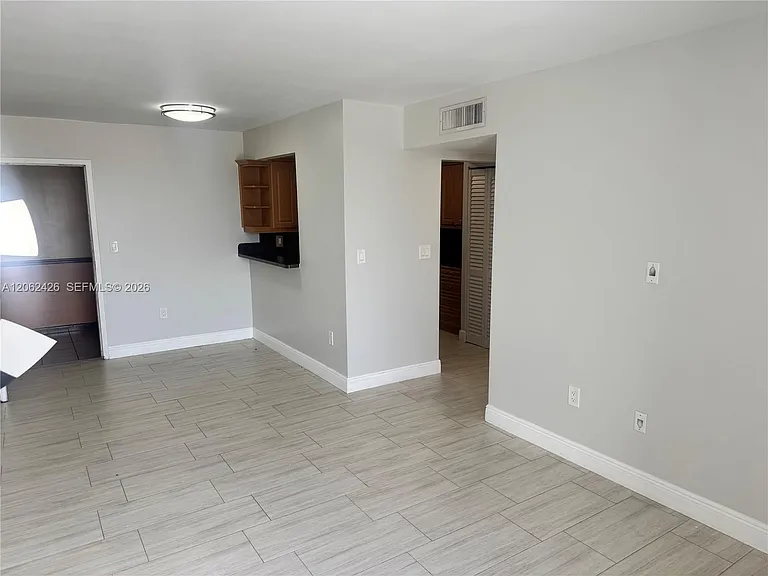 8075 NW 7th St #403 — Photo 9