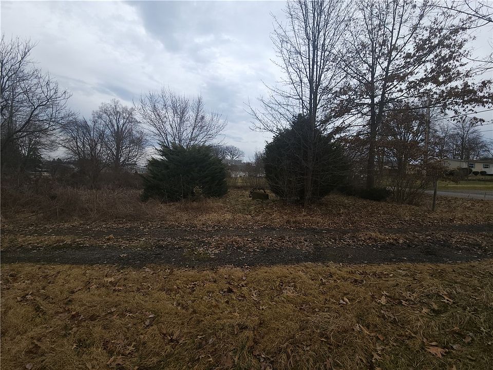 2nd image of 310 Garden Ave