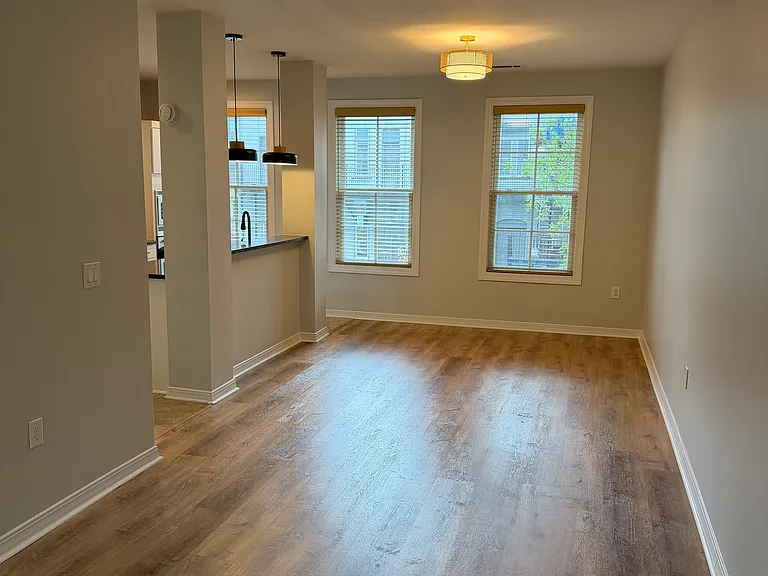 442 Maple St — Photo 12
