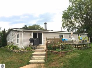 2048 Potter Rd E, Traverse City, MI 49696