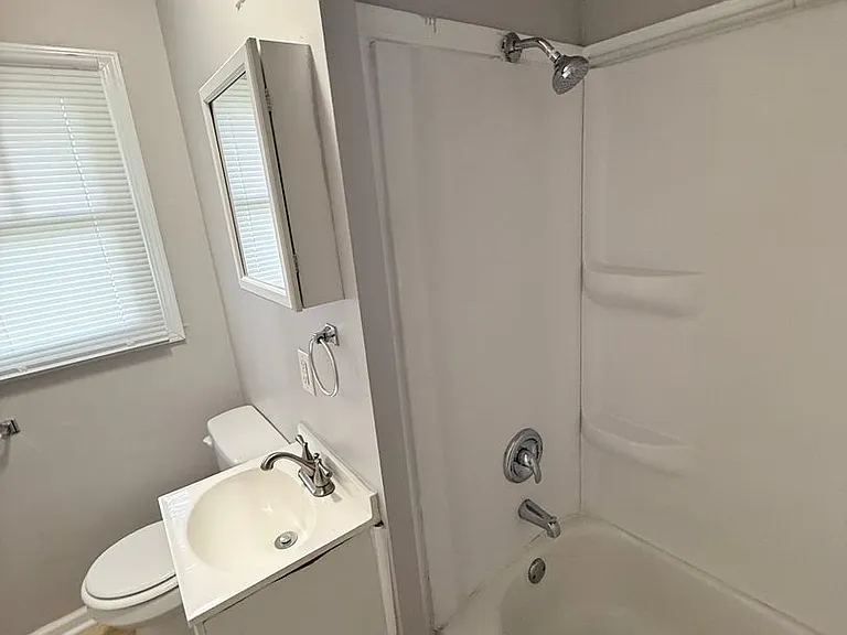 2 Philip Ct — Photo 12