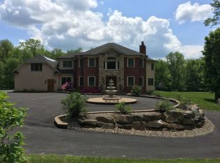 55 Fox Hill Ct, Pine Bush, NY 12566
