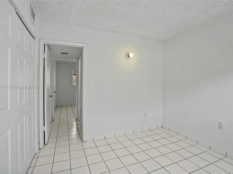 461 SW 7th St #5 — Photo 14