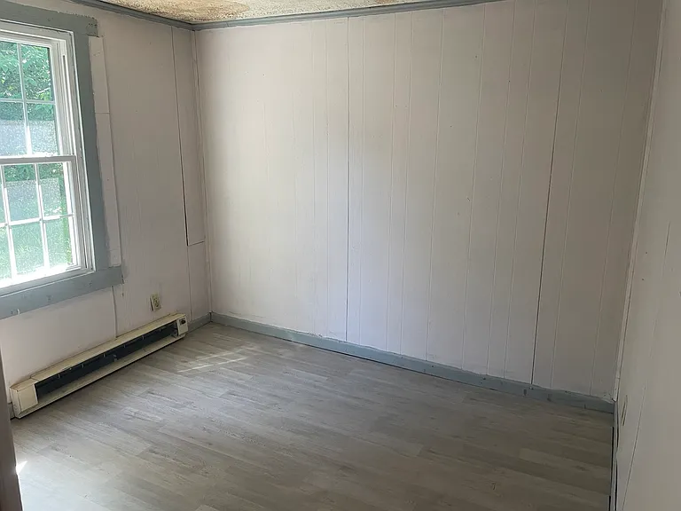 430 Adam St — Photo 5