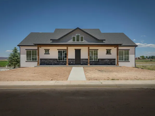699 S 1600 W, Parowan, UT 84761