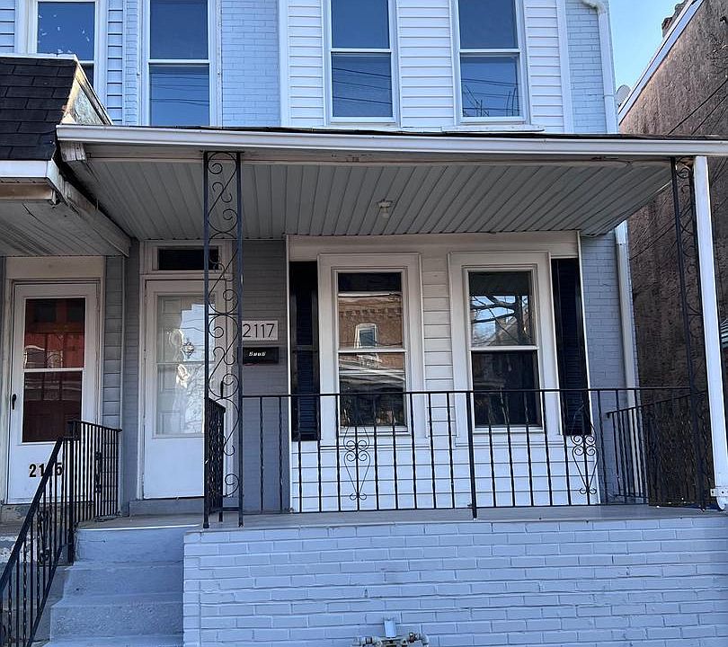 1st image of 2117 W 4th St