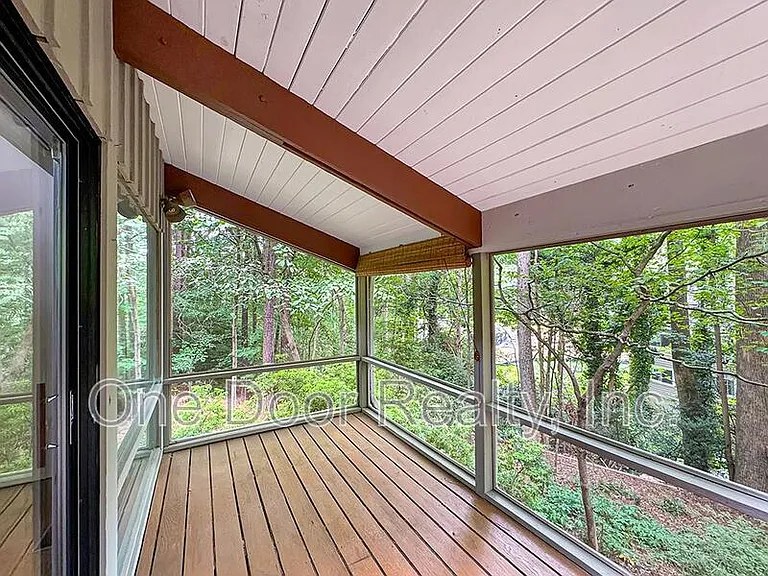 609 Indian Springs Ct — Photo 19