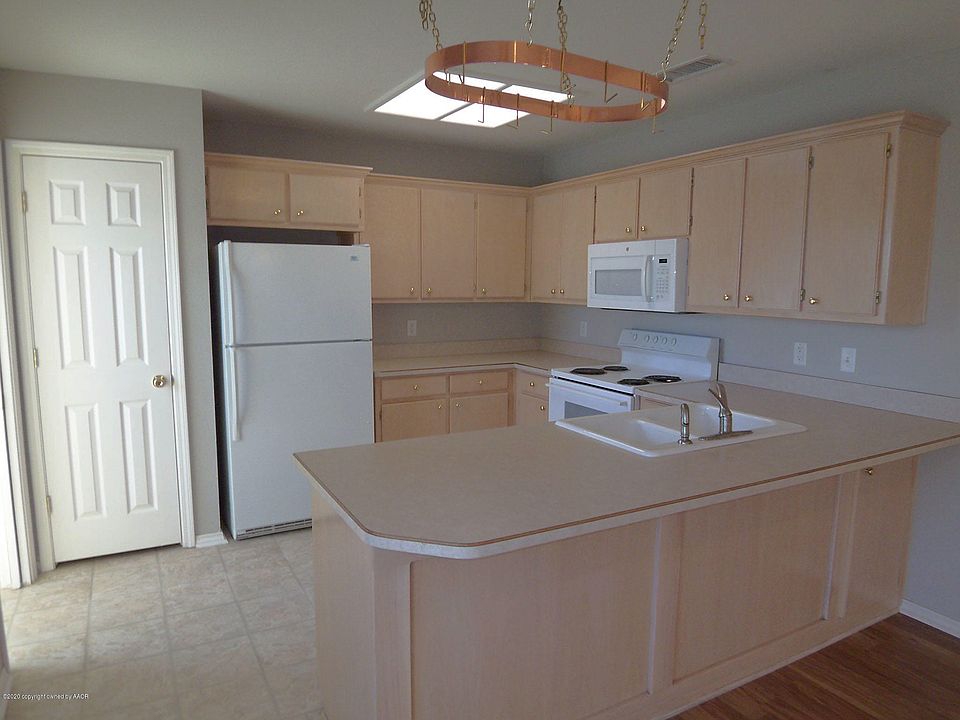 2nd image of 1711 SE 36th Ave