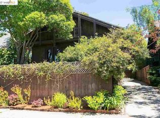 6452 Regent St, Oakland, CA 94618