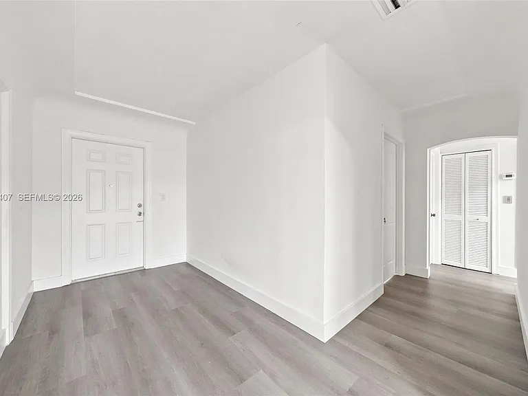 3500 NW 1st St #MAIN HOUSE — Photo 17