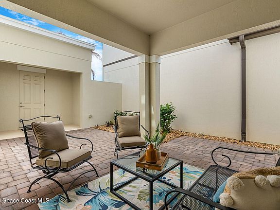 2nd image of 2221 Zuma Ln