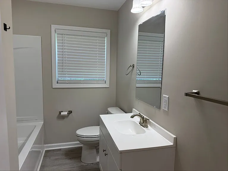 1733 River Rd — Photo 8