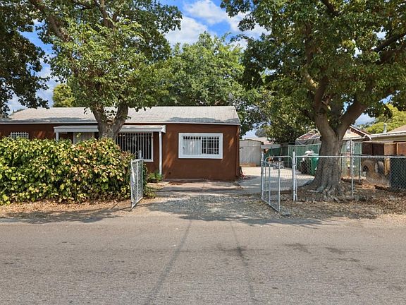 3rd image of 132 Adrienne Ave
