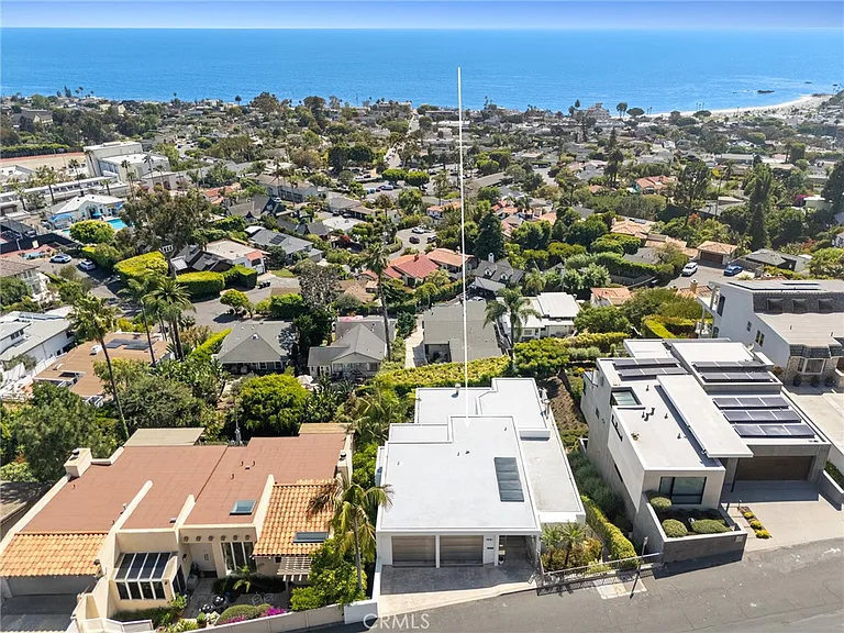 1061 Skyline Dr — Photo 30