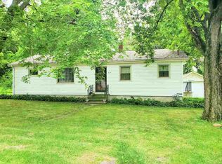 614 Ricker St, Waterloo, IA 50703