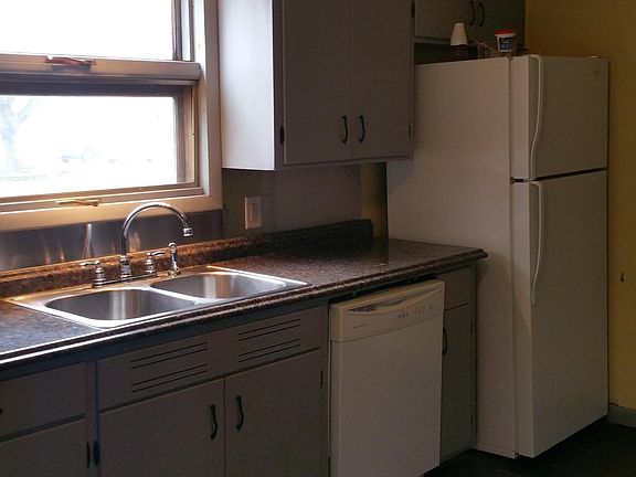 2nd image of 808 E Water St #0