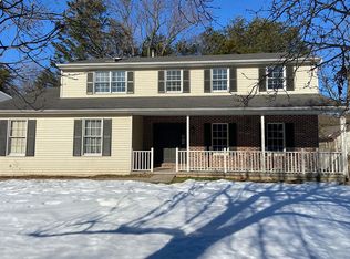 211 Coral Ln, Reading, PA 19606