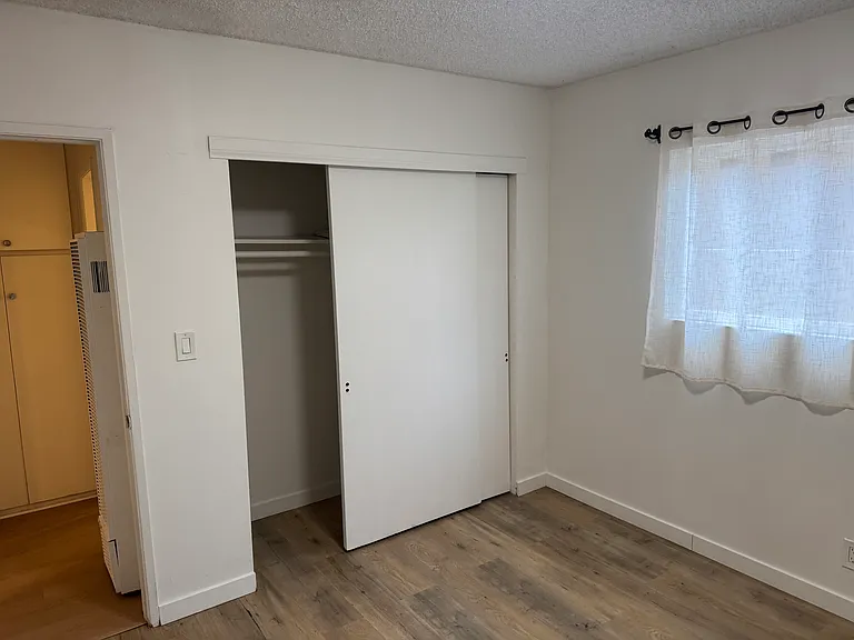 511 E Washington ave — Photo 22