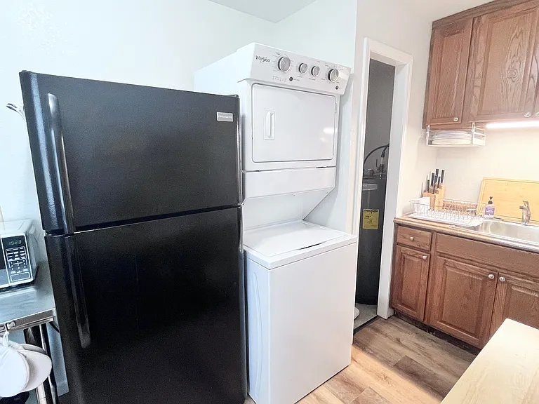 810 S Baltimore St — Photo 3