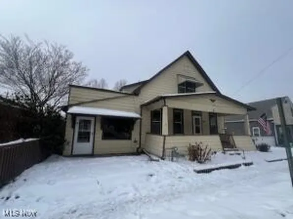 363 Poplar St, Nelsonville, OH 45764
