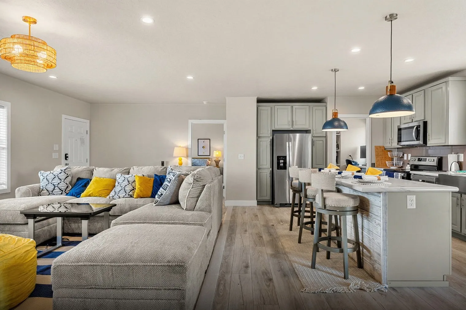 3 bed, 2.0 bath, 1776 sqft, $2,309 — Photo 1
