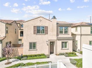 884 Pear Ct, Upland, CA 91786