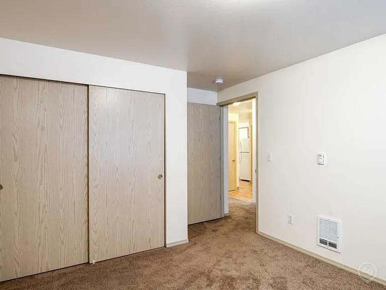 McNary Heights Apartments — Photo 15