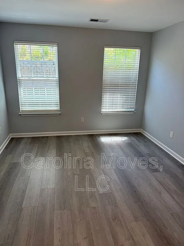 3 bed, 2.5 bath, 1796 sqft, $1,995 — Photo 4