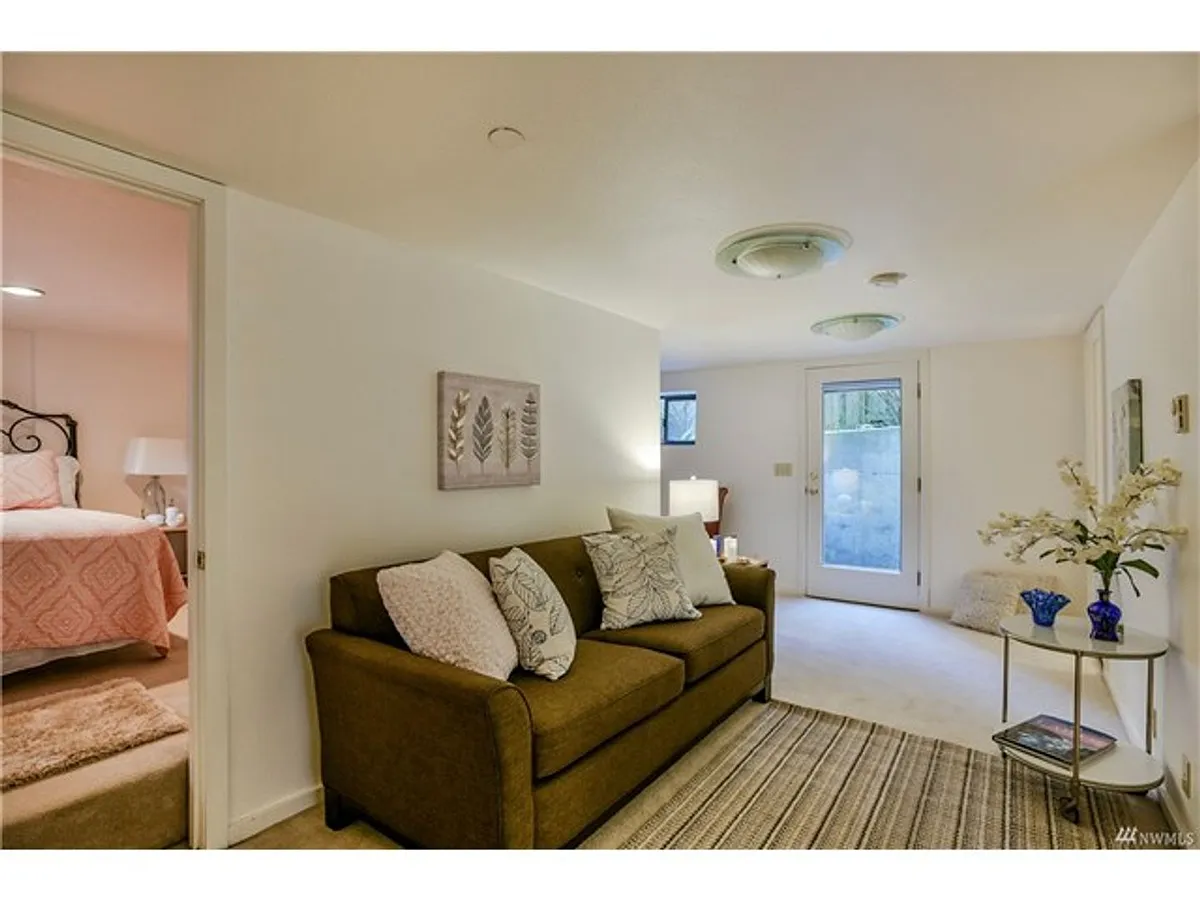 Building Photo - 4022 59th Avenue SW