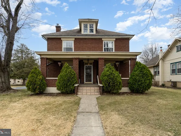 201 S Queen St, Shippensburg, PA 17257