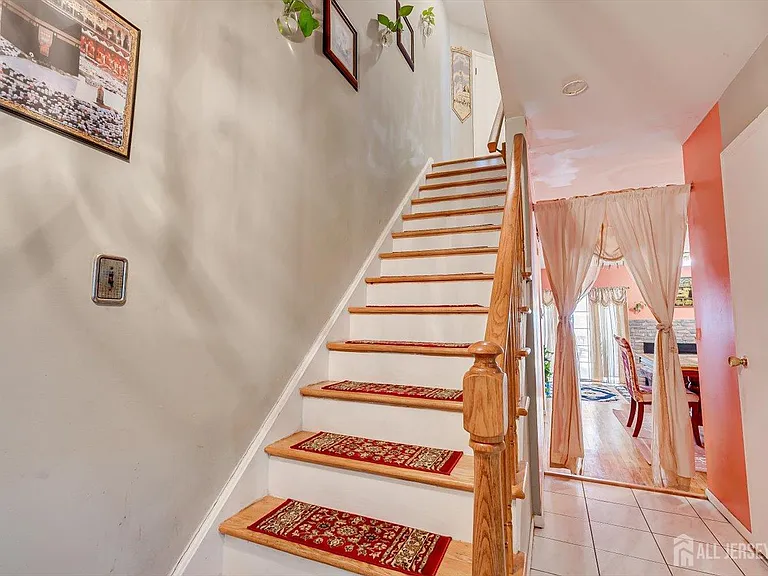 7 Buttonwood Dr — Photo 16
