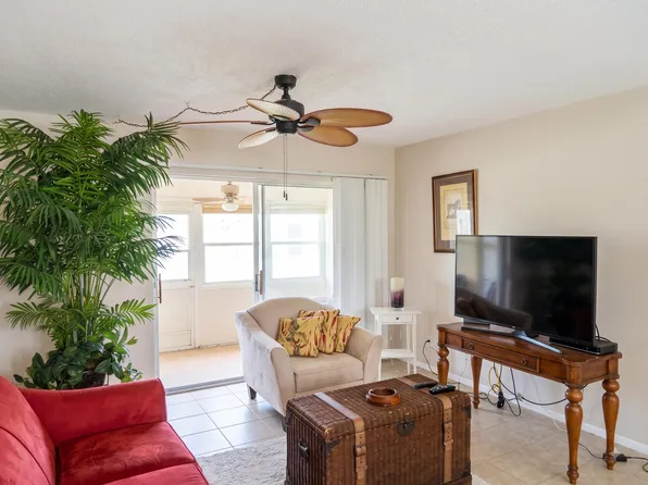2971 W Ashley Dr Drive W #B, West Palm Beach, FL 33415