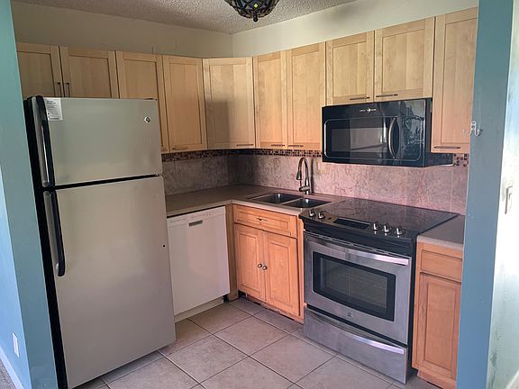 4th image of 2901 N Halifax Ave #252