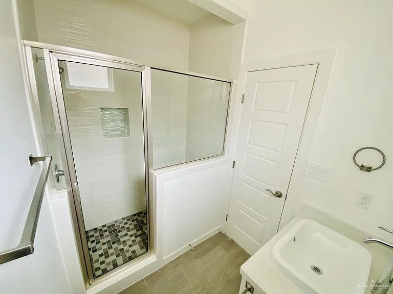 909 W Carmel Ave #3 — Photo 9