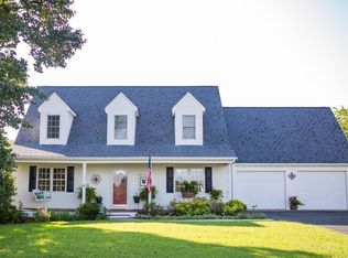 114 Kings Grant Dr, Goode, VA 24556