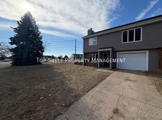 2616 Beverly Dr, Urbandale, IA 50322