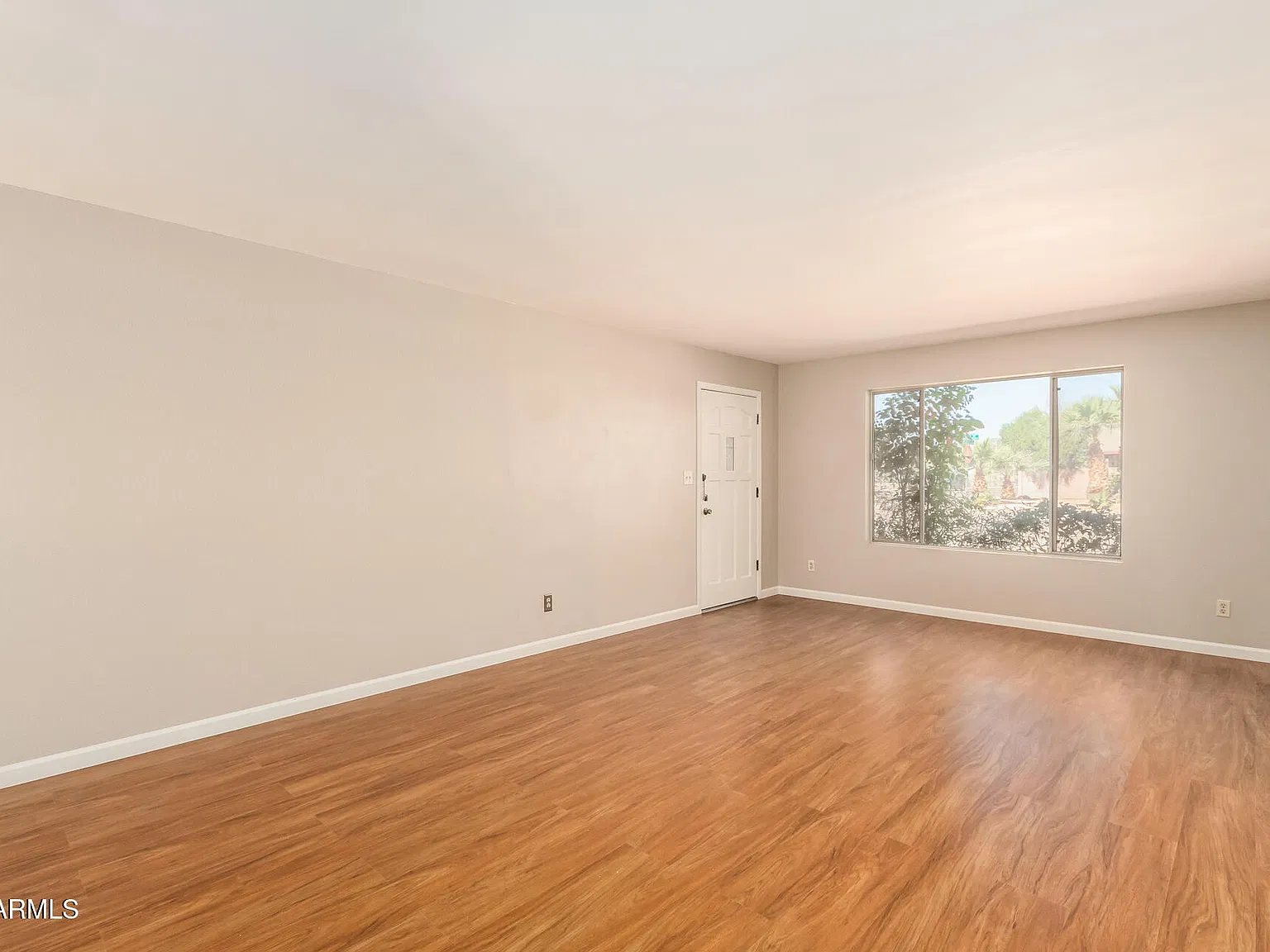3 bed, 2.0 bath, 1590 sqft, $2,795 — Photo 2