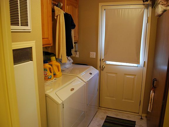 5th image of 907 Sunrise Dr
