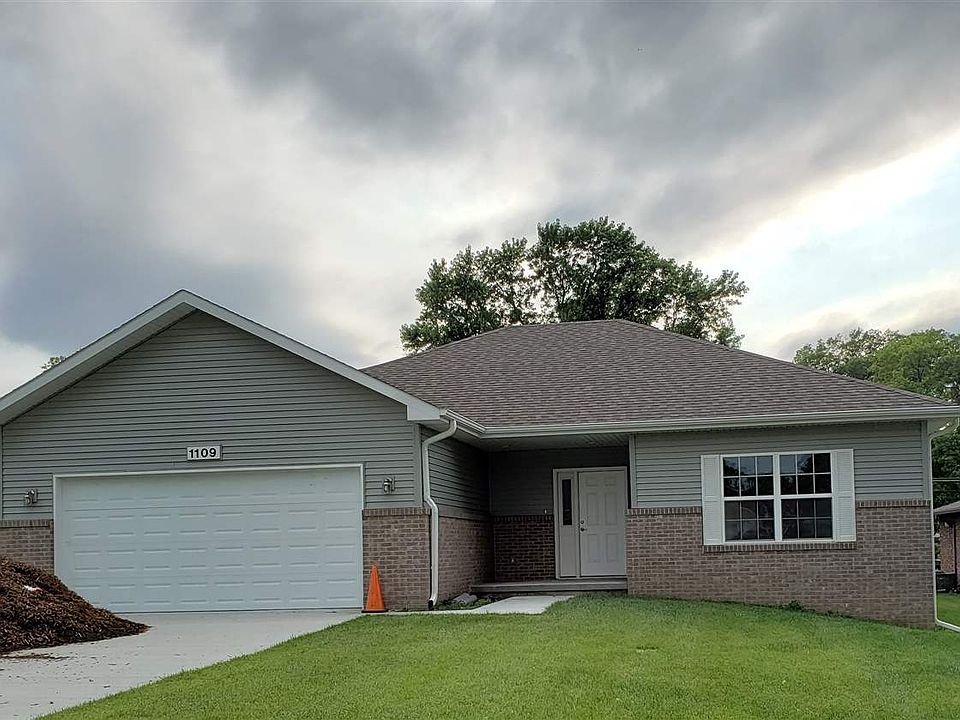 1109 N 9th St Beatrice NE 68310 Zillow