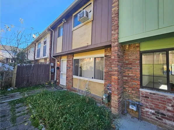 1360 Laketon Rd, Pittsburgh, PA 15221