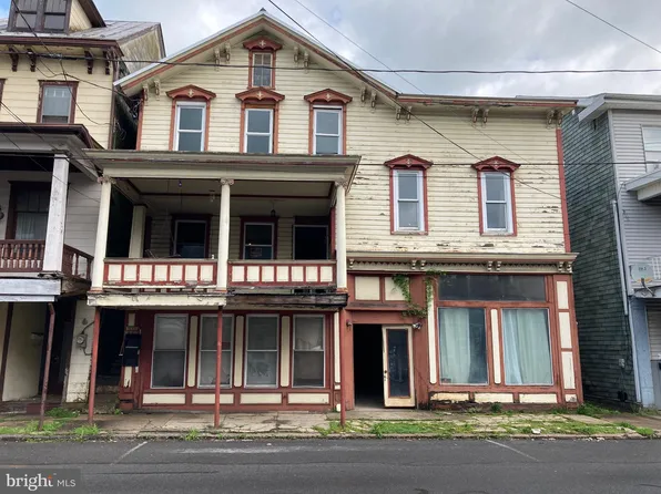 111 E Market St, Williamstown, PA 17098