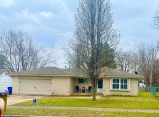 505 N Village Pl, Broken Arrow, OK 74012