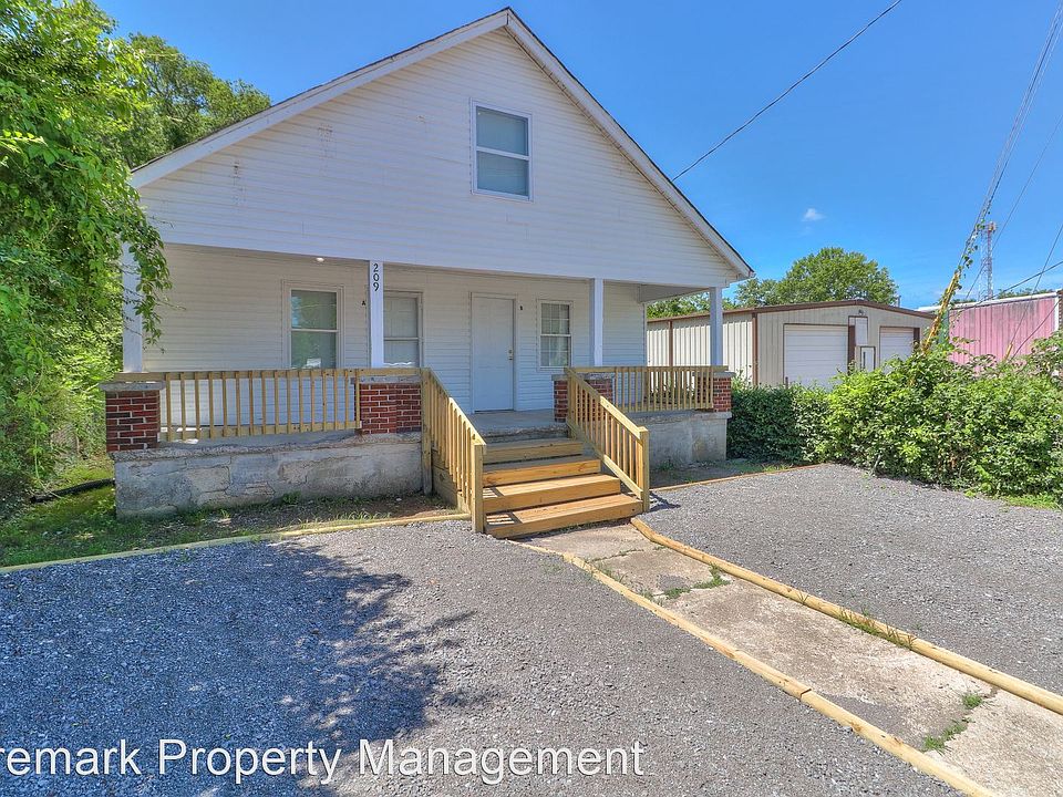 1st image of 209 E Main St #11213893