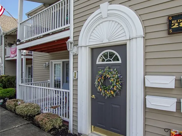 28 Brookfield Ln Unit 6, Buffalo, NY 14227