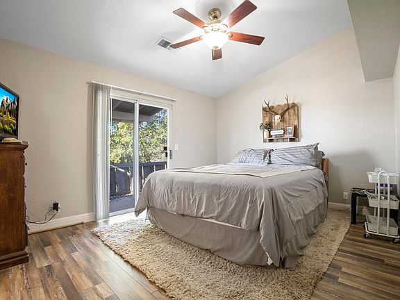 5th image of 17640 Twin Oak Dr