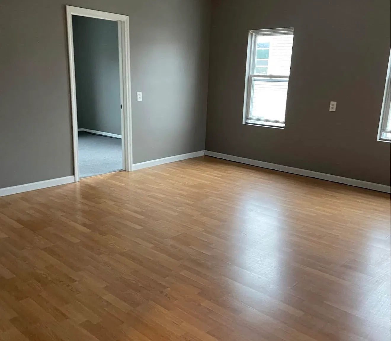 2 bed, 900 sqft, $1,400 — Photo 2