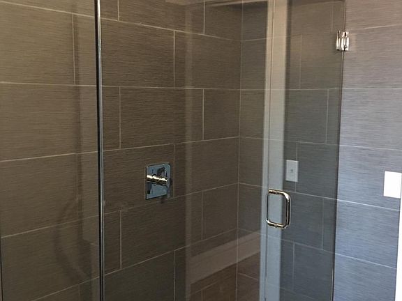 2nd image of 2672 N Moreland Blvd #9